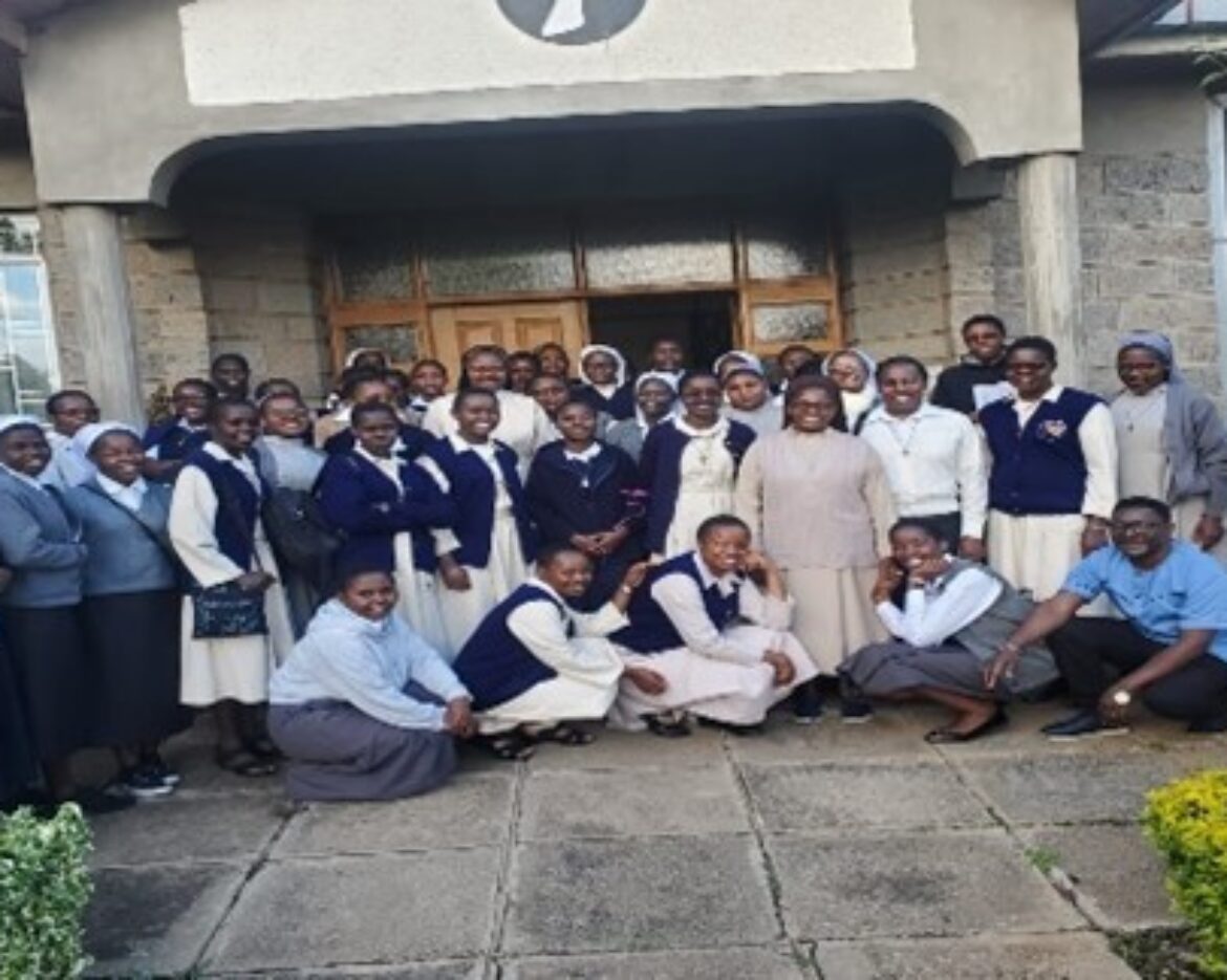Awareness session with novices